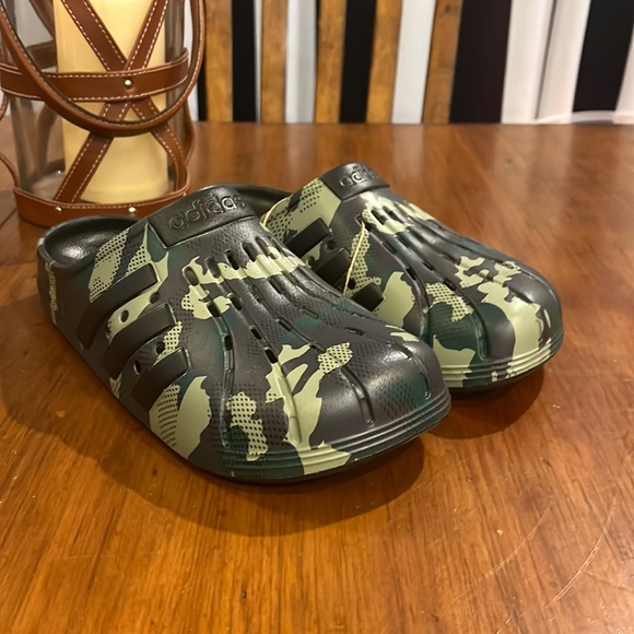 adidas Other - Adidas Adilette Clog Camo Camouflage shoes sandals QW1050 Mens sz 8 Women’s sz 9